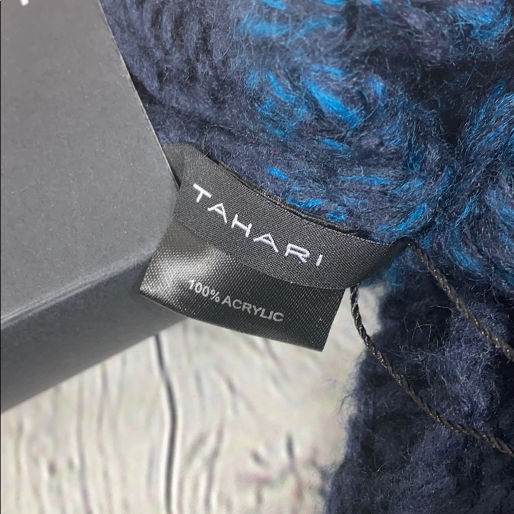 NWT Tahari Marled Knit Infinity Scarf - Picture 2 of 3